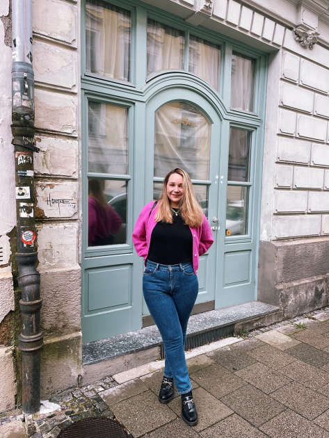 Blue Jeans &other stories xoxo Crop cut
